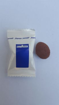 HB Mandľa v čokoláde a kakau Lavazza 700g v bal. (200ks)