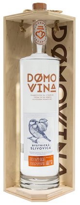 Domovina Bystrická Slivovica 52% + drevený Box 3L, DB